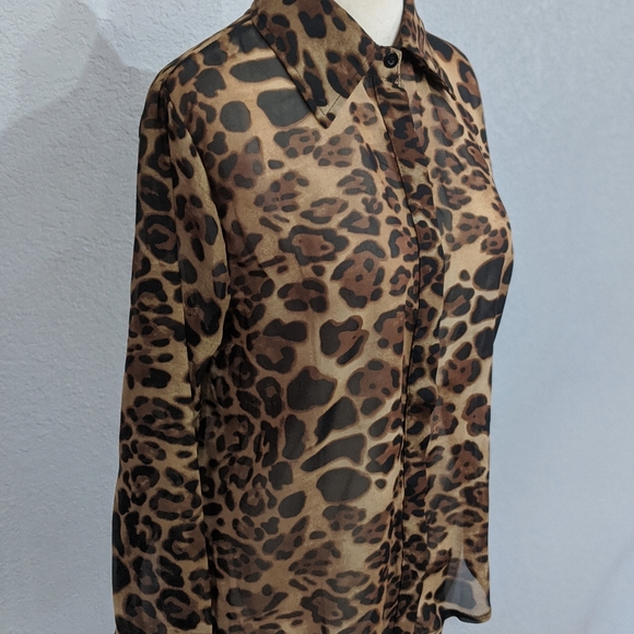 Leopard print button down - Picture 3 of 6